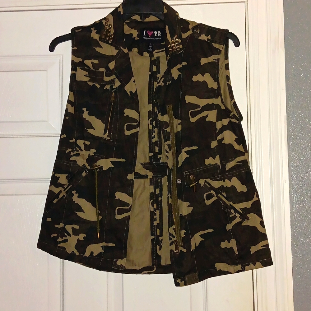 Camouflage Sleeveless Vest